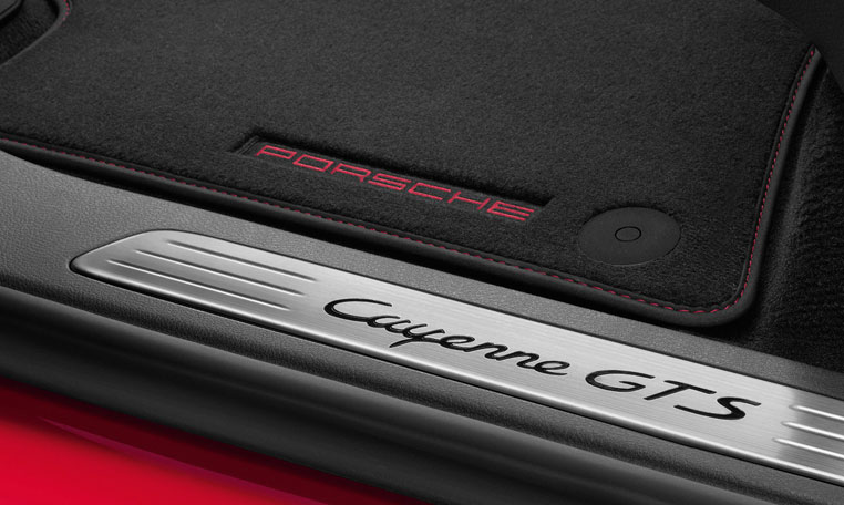 Porsche Cayenne Turbo Rental In Dubai