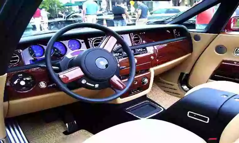Rolls Royce Drophead Hire In Dubai